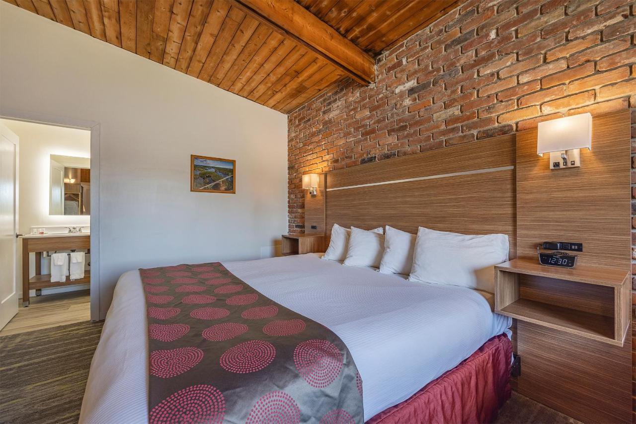 Ramada By Wyndham 1000 Islands Gananoque Hotel Luaran gambar
