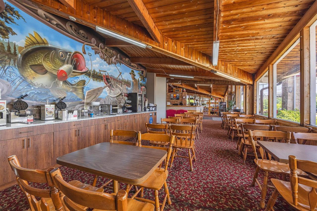 Ramada By Wyndham 1000 Islands Gananoque Hotel Luaran gambar