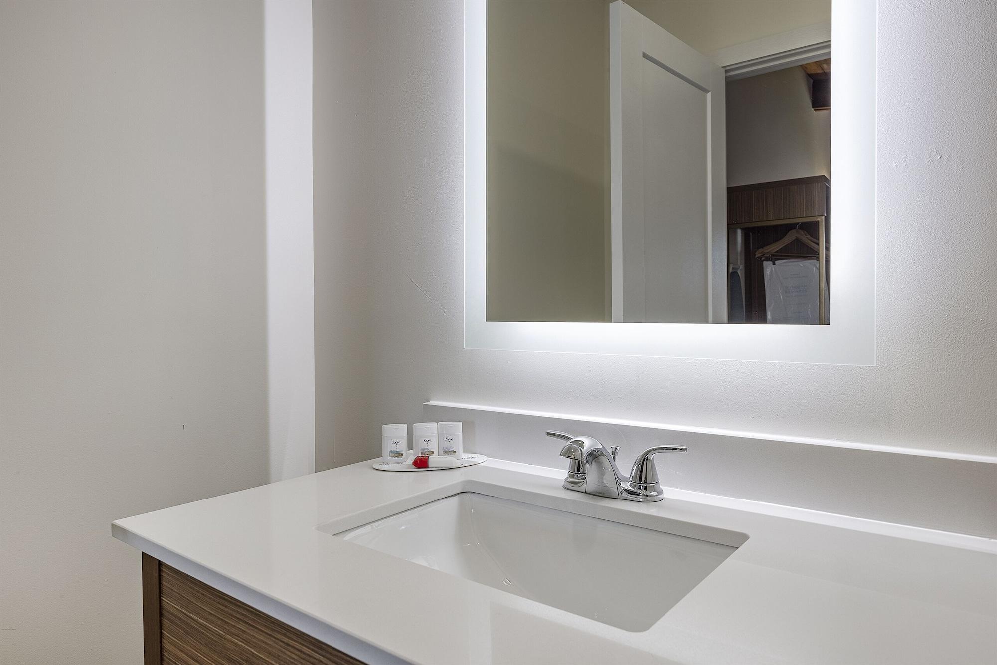 Ramada By Wyndham 1000 Islands Gananoque Hotel Luaran gambar